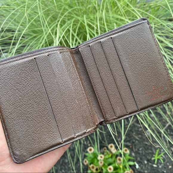 Louis Vuitton Brown Damier Bifold Wallet - Picture 3 of 11